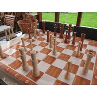 Zahradní šachy malé dřevěné - saténový ubrus 120x120cm + košík